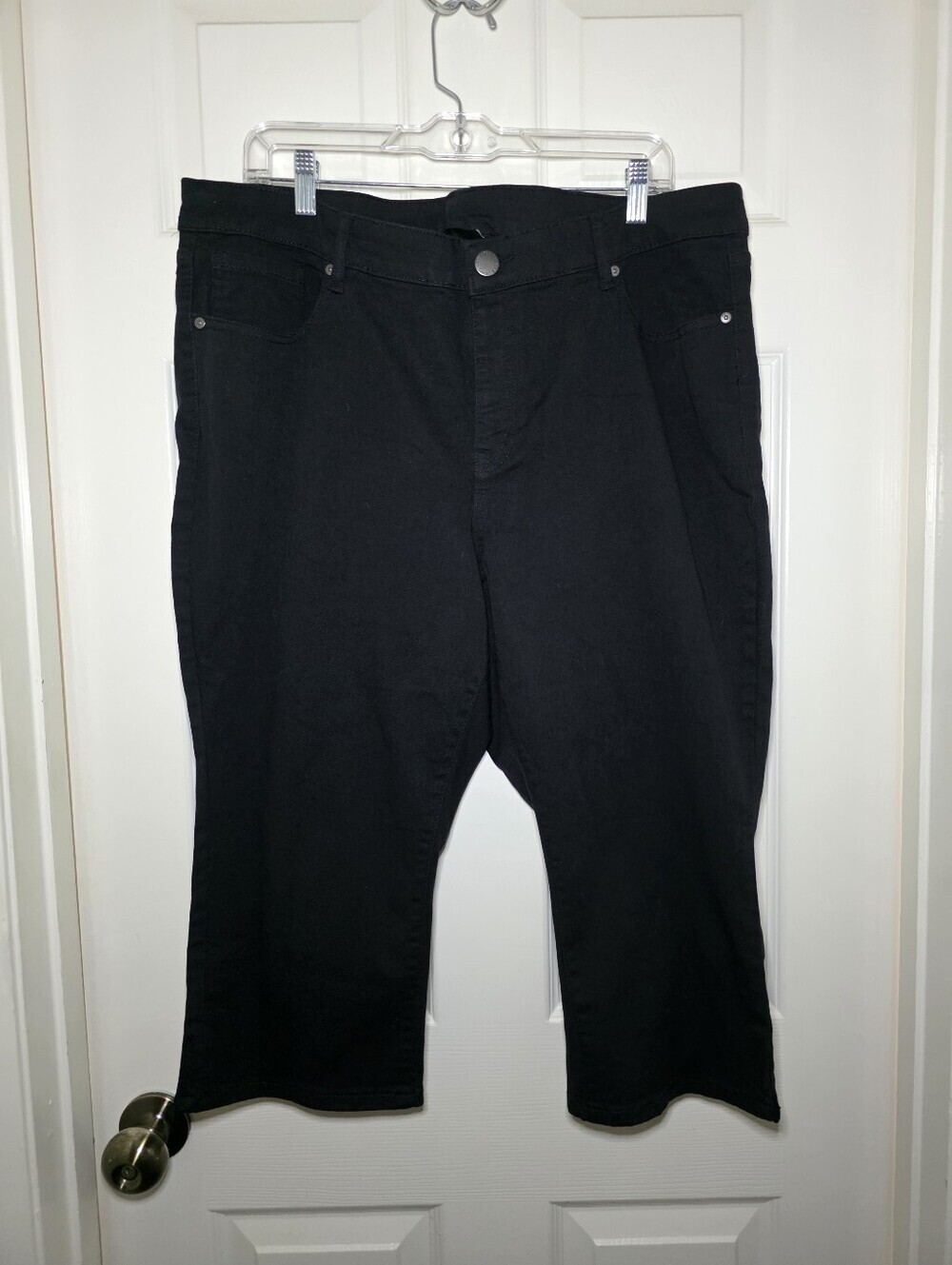Lane Bryant Black Pedal Capri Stretch Womens Pants Sz 18 NWT